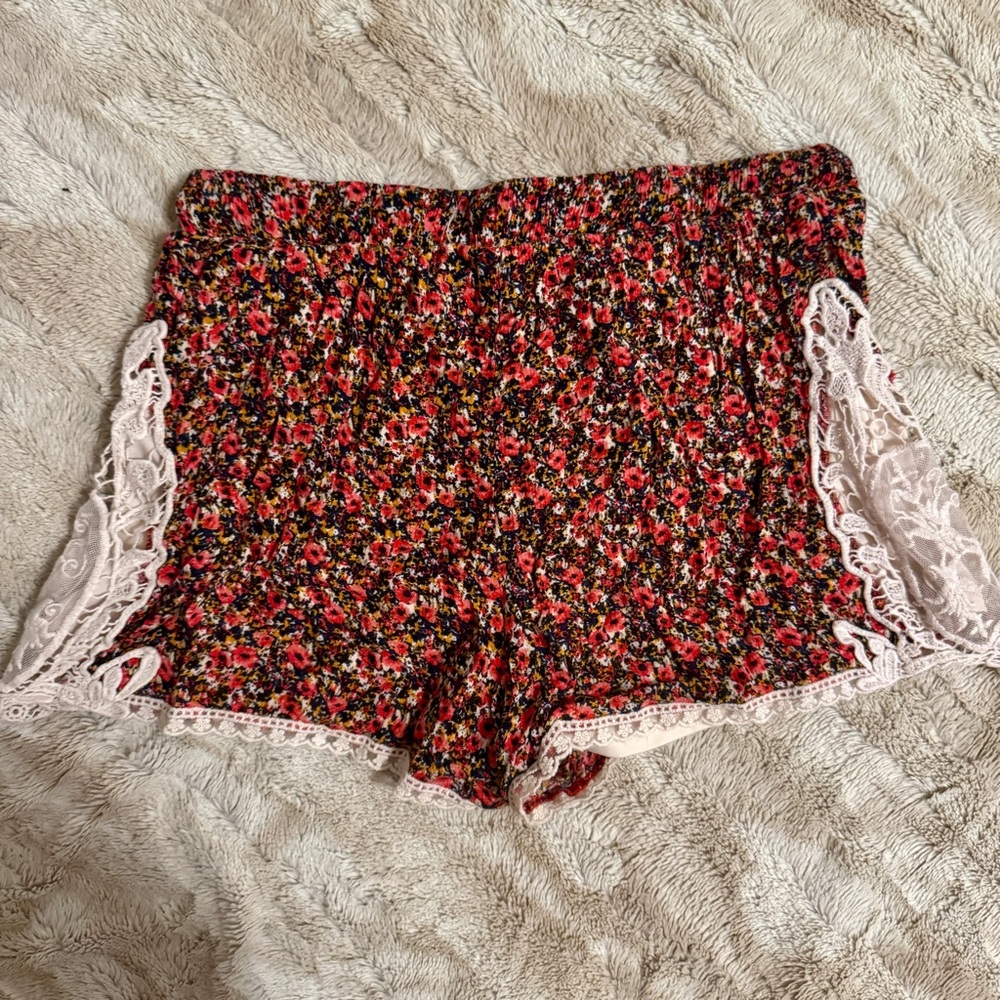 Floral Lace Trim Shorts